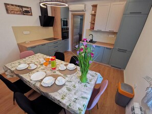 Kitchen area. kitchen with dining area