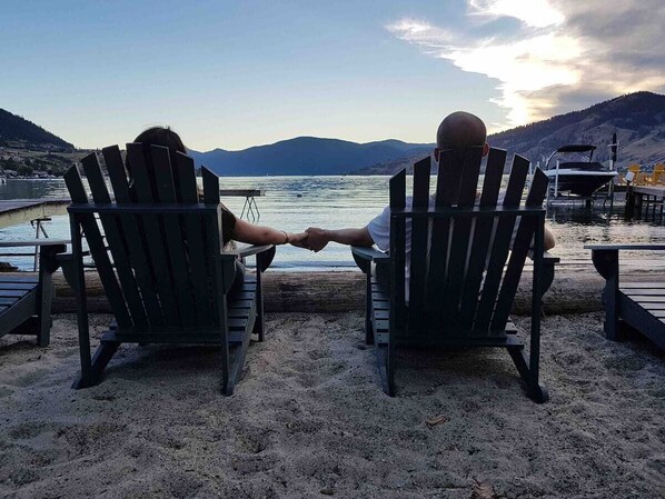 We are on the lakeside.  It’s a great place to relax and for romance