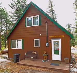 Welcome to "How 'boutcha Hideaway!"