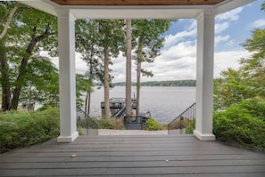 Enjoy spectacular main lake views with easy access to the lake.