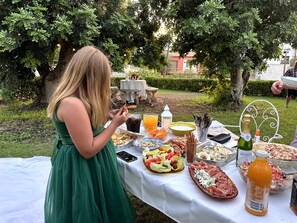 Outdoor dining