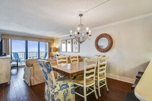 ,Dining Area,