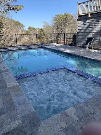 New Heated Saltwater Pool and Hot Tub (2021)