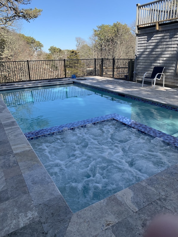 New Heated Saltwater Pool and Hot Tub (2021)