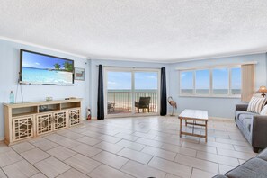 65" flatscreen and Gulf of Mexico views.  What could be better?