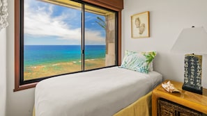 Sealodge at Princeville #C6 - Oceanfront Window Day Bed - Parrish Kauai