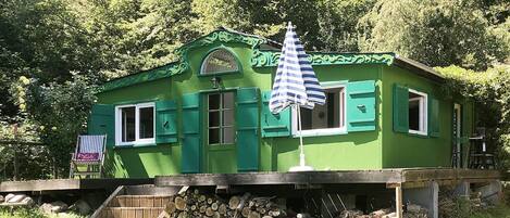 chalet Valvert au bord du chemin de randonnée du petit Caux