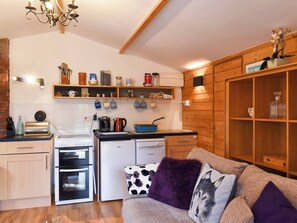 Open plan living space | Oakwell Lodge, Gillingham