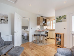 Open plan living space | Studio - Avon Lock Cottages, Tewkesbury