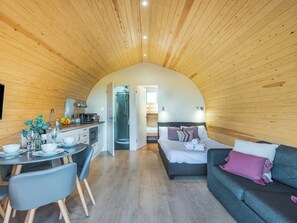 Open plan living space | Pen Rhiw - Podiau Uwch Y Dyffryn, Llanelidan, near Ruthin