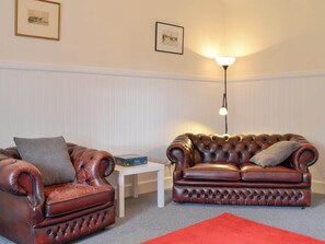 Living room/dining room | Easter Rattray Cottages: The Bothy - Easter Rattray Cottages, Blairgowrie