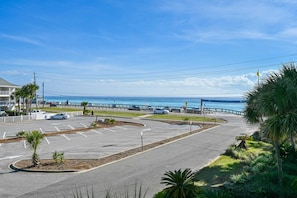 view crystal view 203