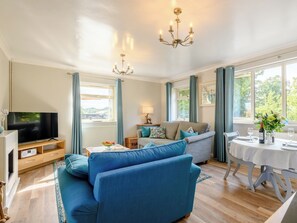 Living room/dining room | Paddock End, Witton, near Brundall