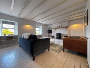 Living room | Lower Hilton Cottage, Culrain, Lairg