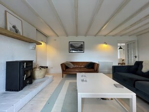 Living room | Lower Hilton Cottage, Culrain, Lairg