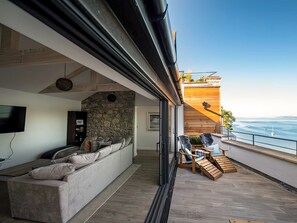 Balcony | Stanton, Menai Bridge