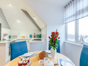 Dining Area | Blue Waters ApartmentsBeau Rivage, Paignton