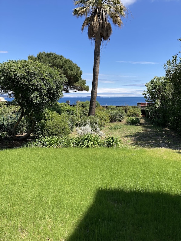 jardin avec vue mer