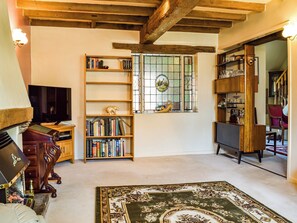 Living room | Saxon Barn, Bidford-on-Avon