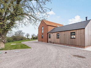Exterior | Copper House, Willoughby, near Alford