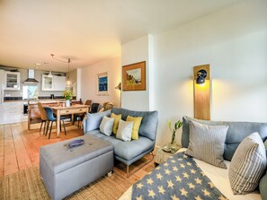 Living area | Chalky Blue, Ilfracombe