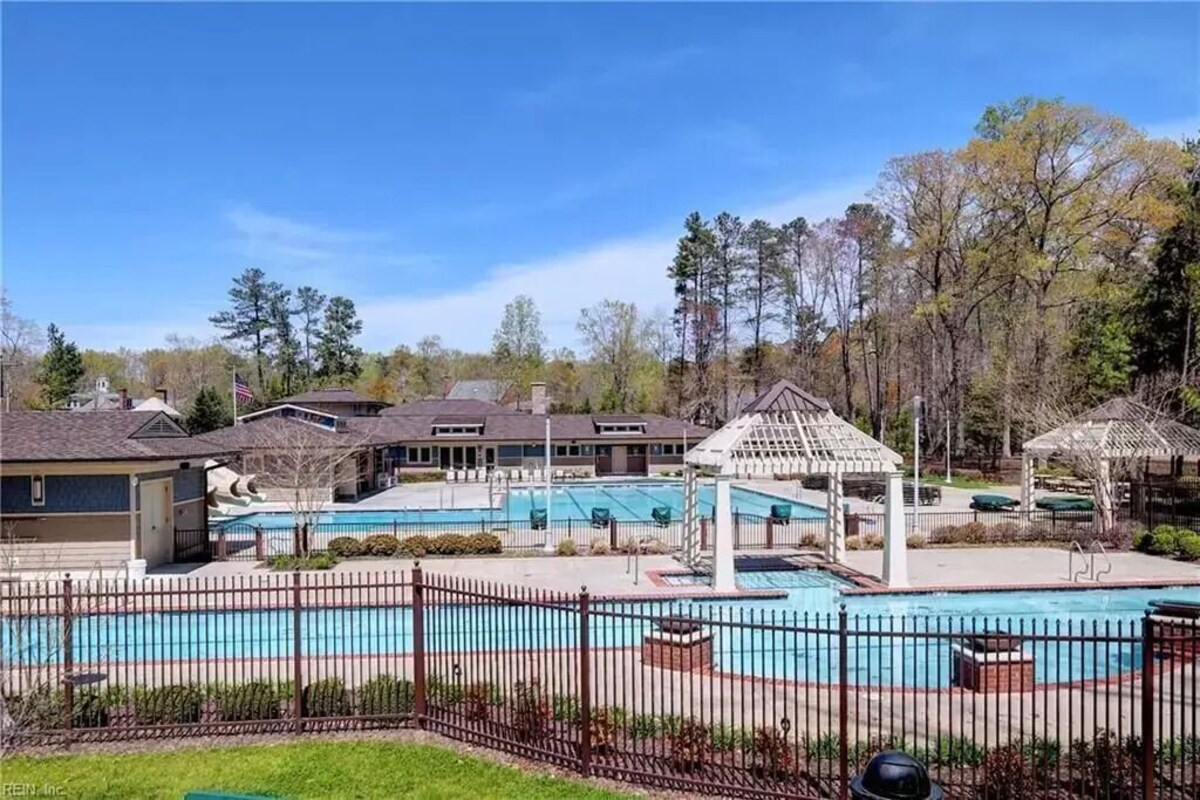 Golf Course View – Kingsmill, Minutes to Busch Gardens and Colonial Williamsburg