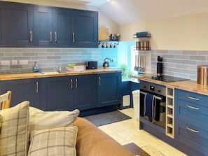 Open plan living space | Taigh Violet Rose, Uachdar