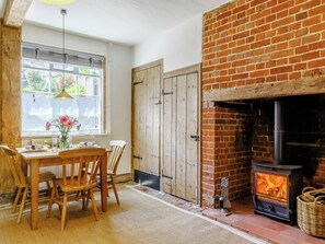 Living room/dining room | Angel Lane, Woodbridge