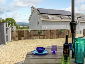 Outdoor area | Lilac Lodge, Newnham