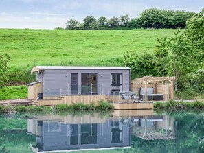 Exterior | Moor Hen Shepherd Hut - Ponsford Ponds, Knowle, near Cullompton