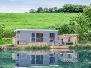 Exterior | Moor Hen Shepherd Hut - Ponsford Ponds, Knowle, near Cullompton