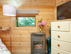 Interior | Coot Roundhouse - Ponsford Ponds, Knowle, near Cullompton