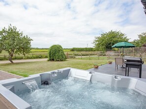Hot tub | The Walled Garden, Bleadon