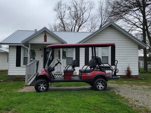 Golf cart available to Rent between 3 houses on first come first serve basis.