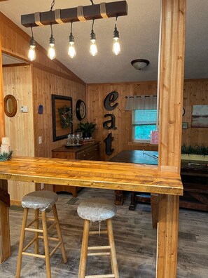 Island/ bar