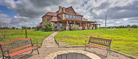 Blue Ridge Vacation Rental | 6BR | 4BA | 2-Story House | 4,084 Sq Ft