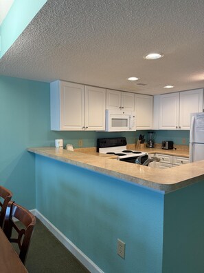 Kitchen with Full Size Appliances