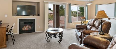 This Cornville vacation home is ideal for a family or couples golf getaway to the Verde Valley