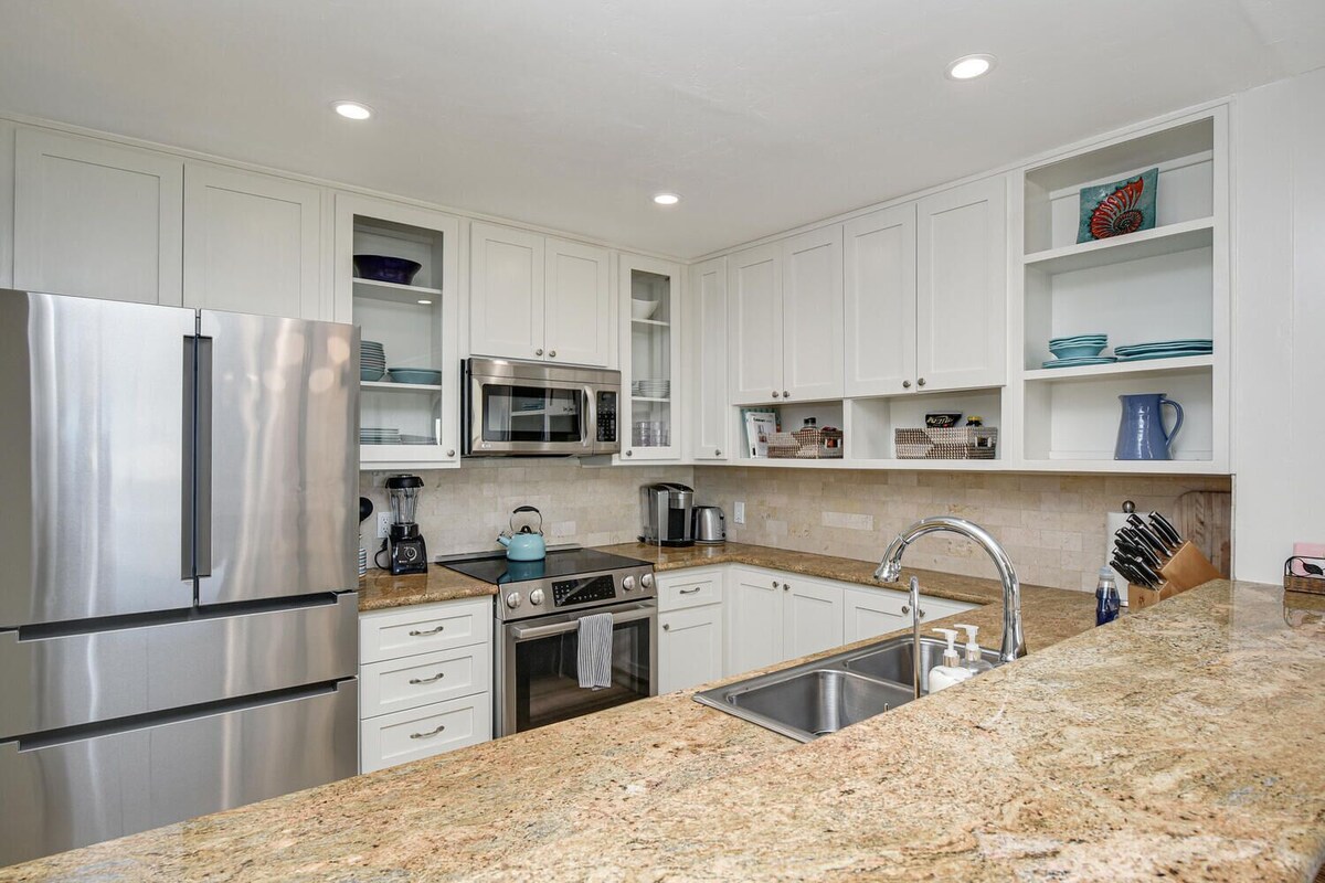 Luxury Ocean Front One Bedroom
