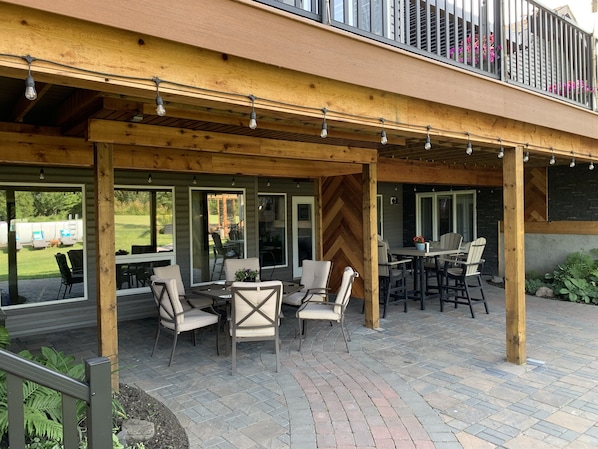 WALK OUT PATIO AND SEATING