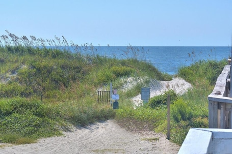 Easy Peasy Ocean Breezy 22