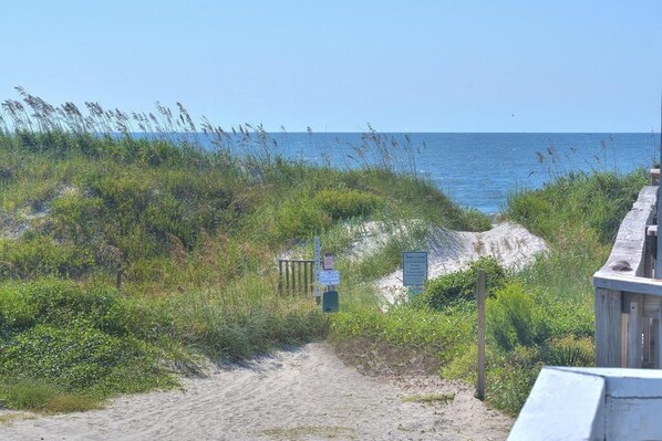 Easy Peasy Ocean Breezy 22
