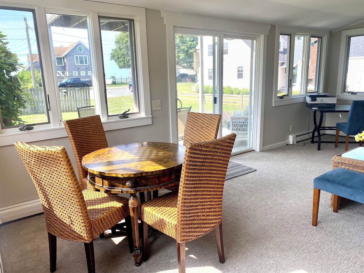 Ideal Madison vacation home just steps to private beach!