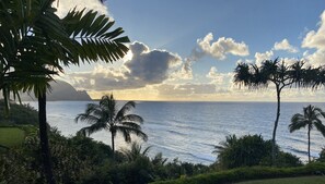 Welcoming view of the most beautiful Ocean from the lanai!