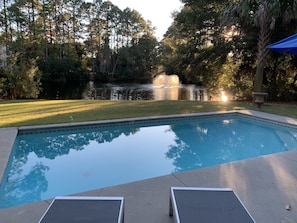 Sunset light on the pool. Pool can be heated for an additional fee. Towels incl.