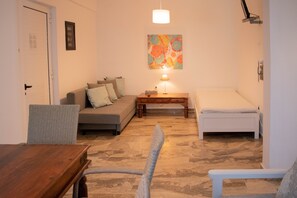 Sitting room - sofa bed and single bed