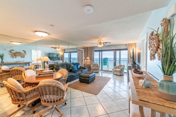 Welcome to Commodore 1306 "Dream Come True"
Enjoy your next PCB Getaway in this 3BD/3BTH condo