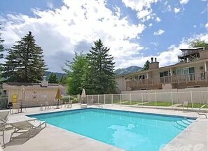 Enjoy the Val D’ Sol heated pool! A perfect way to spend a day in Sun Valley!