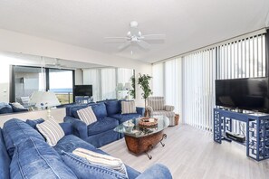 St. Augustine Beach Rentals Living Room