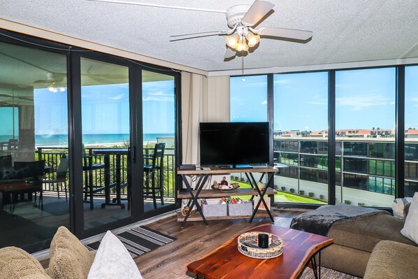 St. Augustine Beach Rentals Living Room